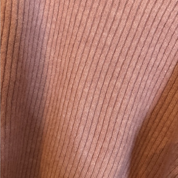 Cozy Mauve Turtleneck Sweater - Picture 3 of 5